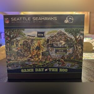 Seattle Seahawks Puzzle, 500 Pieces, “Game Day at the Zoo”